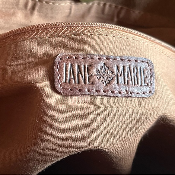 Jane Marie suede leopard print tote with inside pockets - Picture 3 of 6